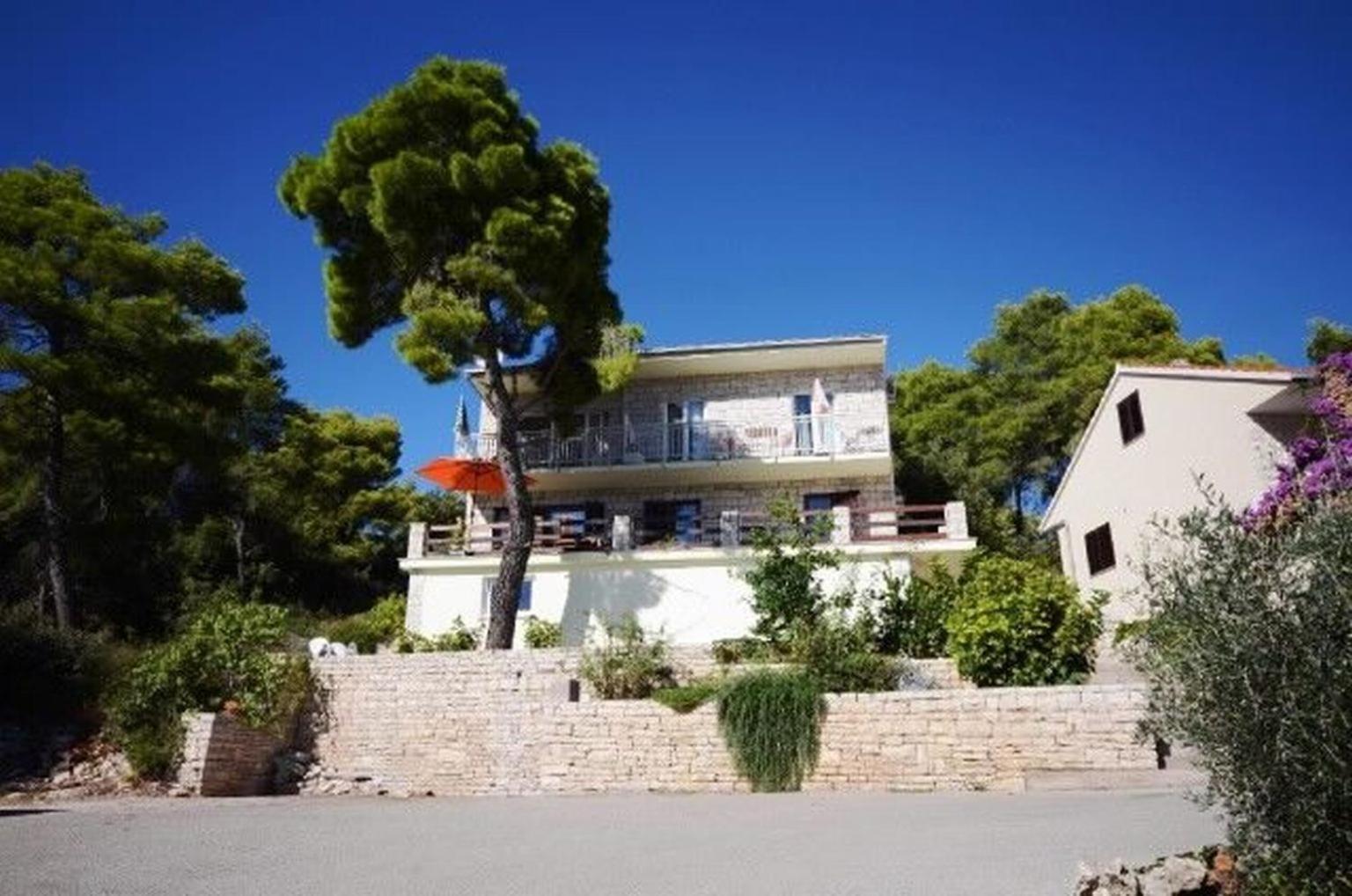 Apartments Marjan Brna Exterior photo