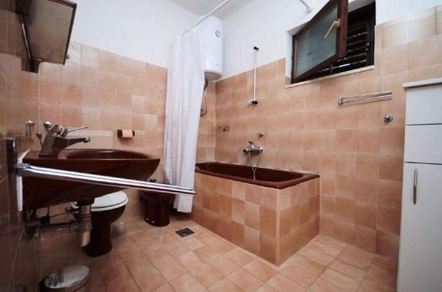 Apartments Marjan Brna Exterior photo