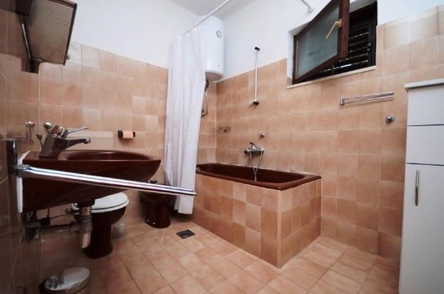 Apartments Marjan Brna Exterior photo