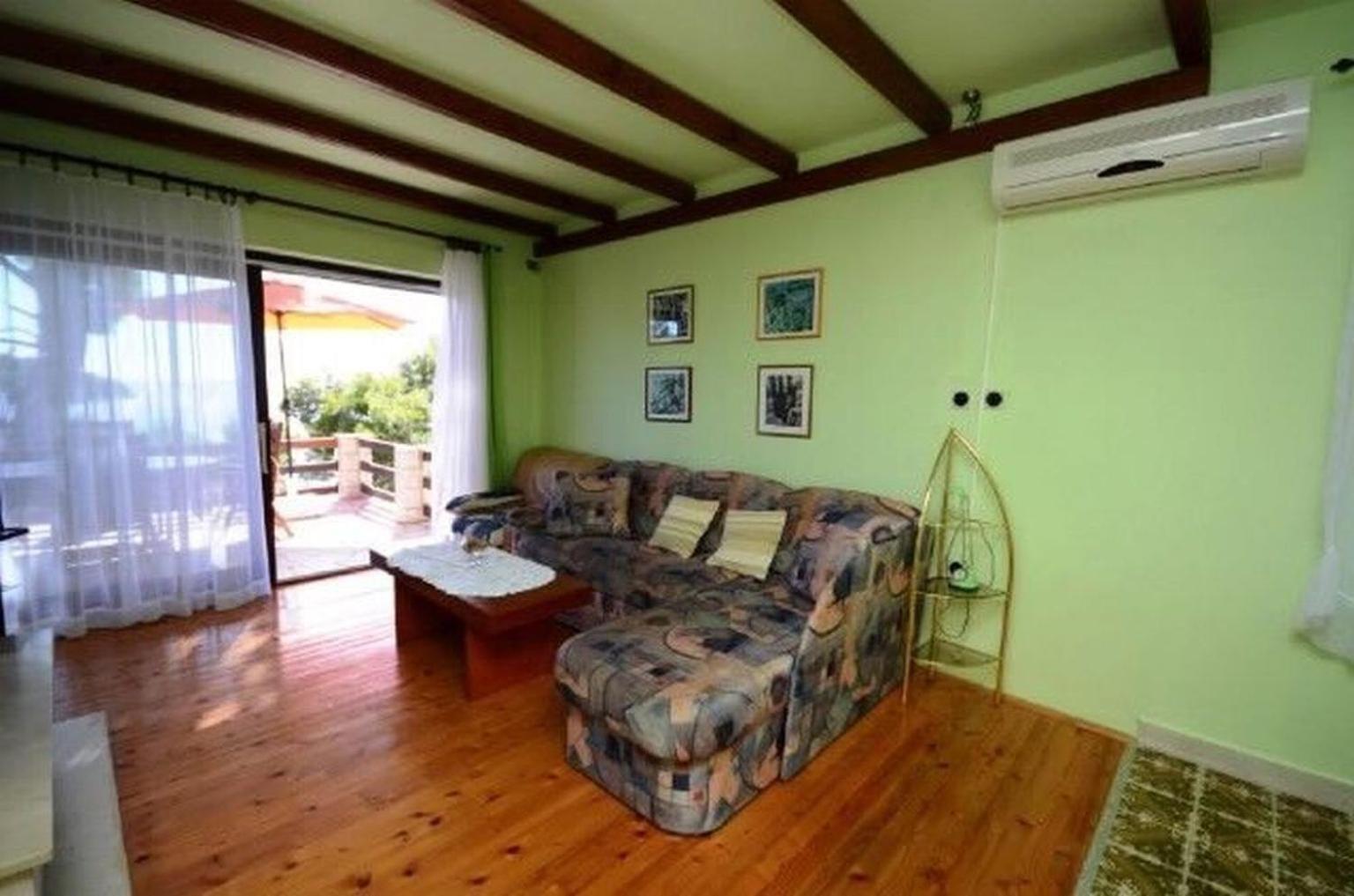 Apartments Marjan Brna Exterior photo