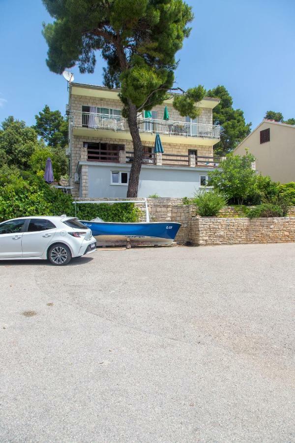 Apartments Marjan Brna Exterior photo
