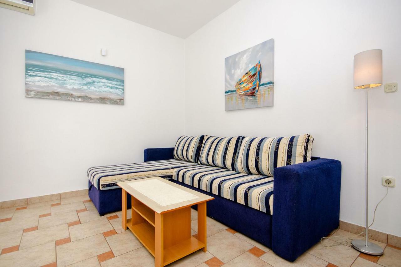 Apartments Marjan Brna Exterior photo