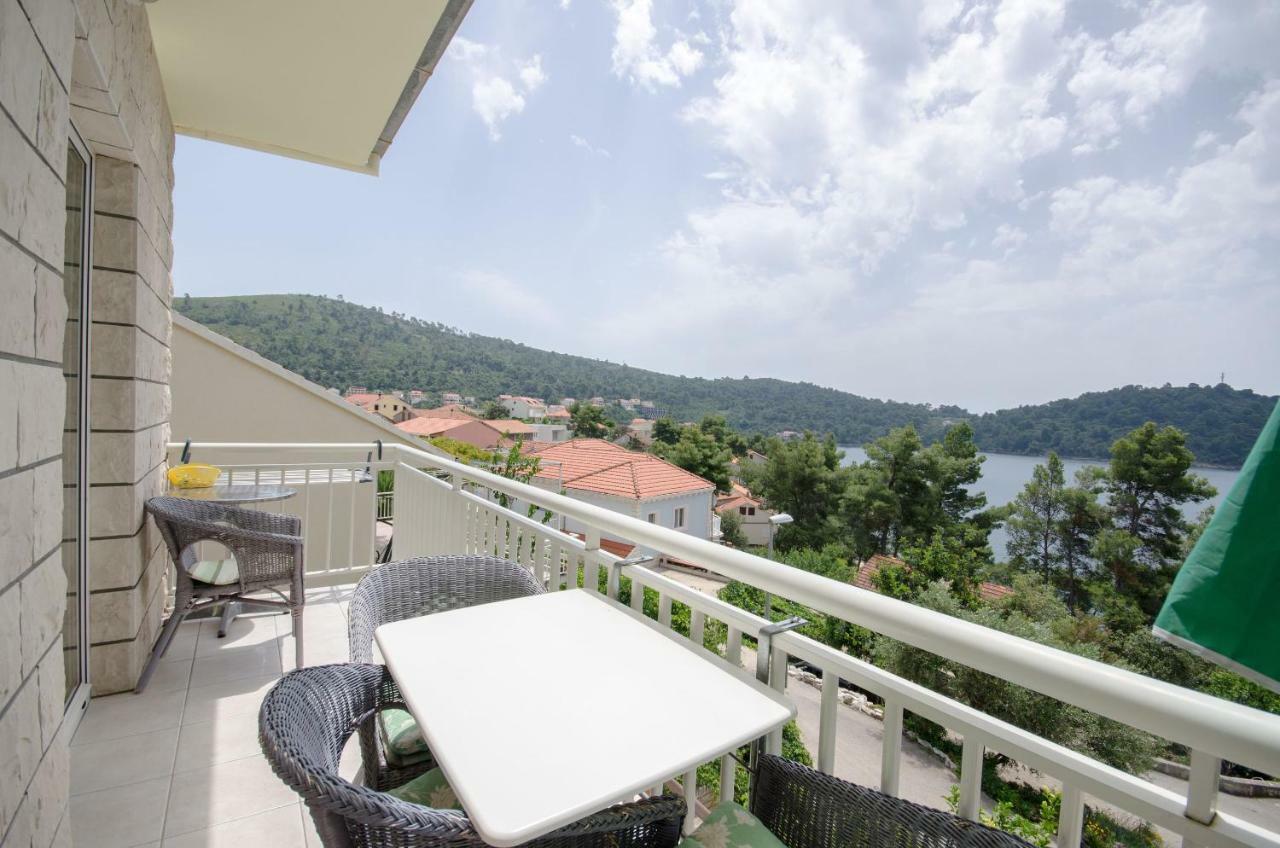 Apartments Marjan Brna Exterior photo