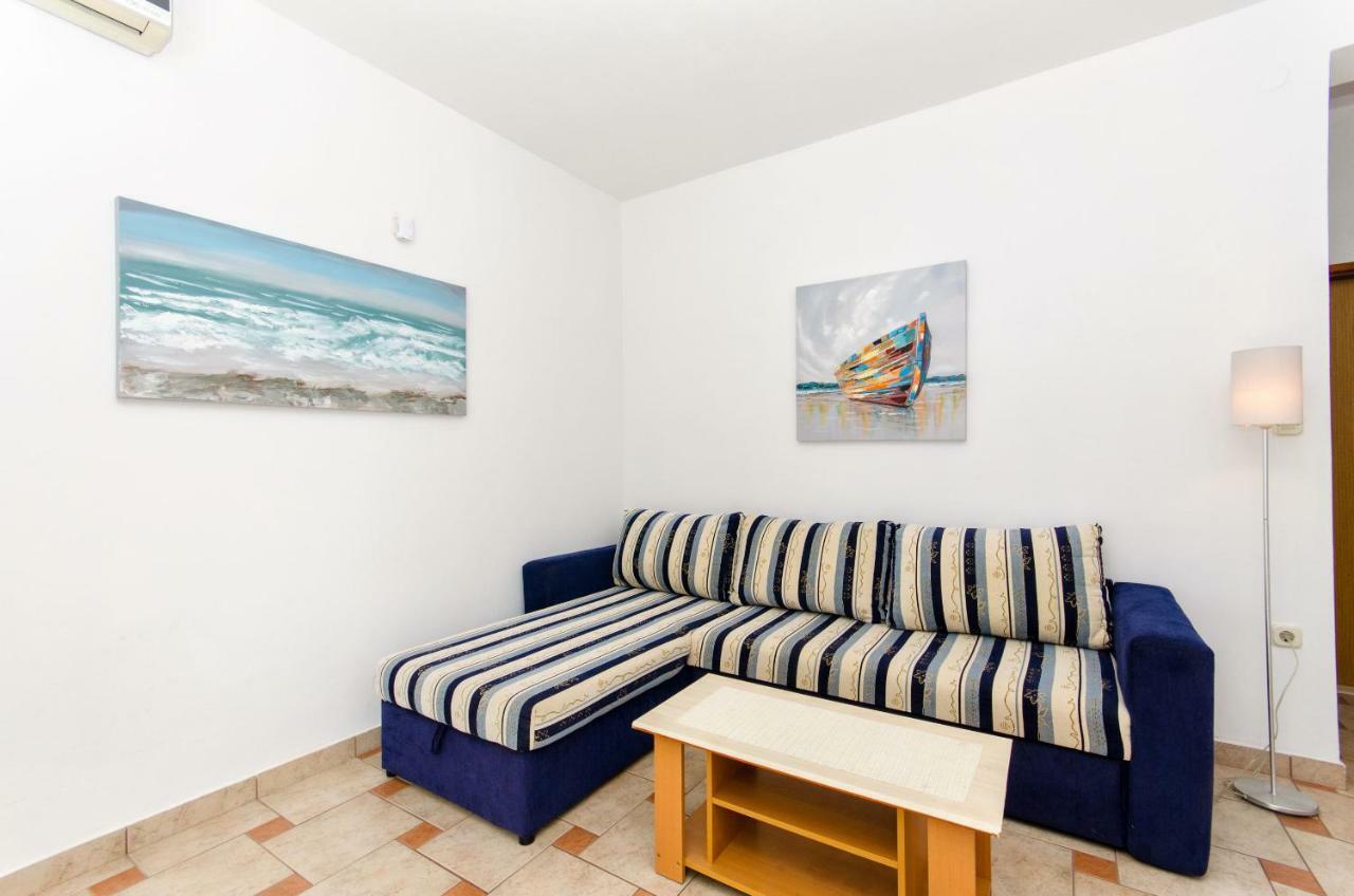 Apartments Marjan Brna Exterior photo